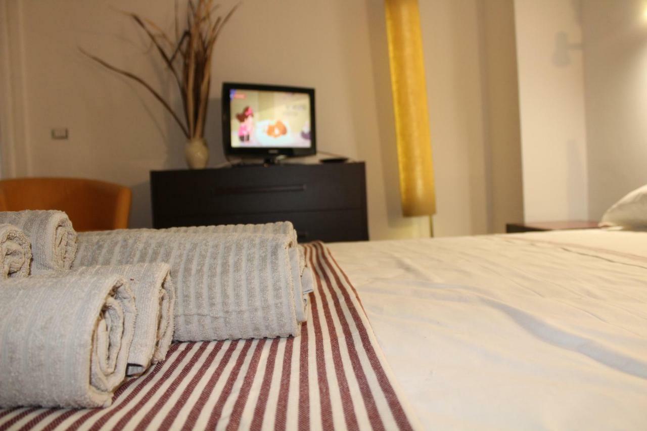 Porta Deuropa Bed & Breakfast Lecce Eksteriør bilde